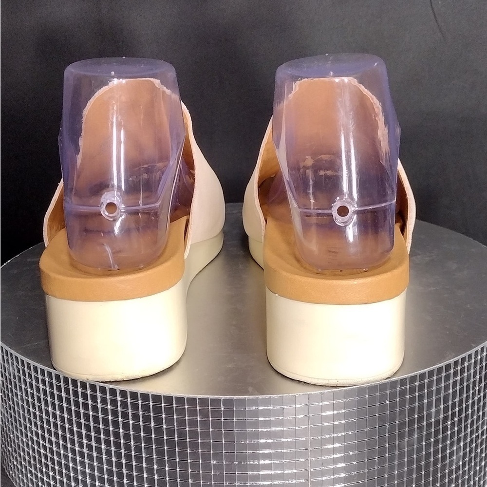 Lucky brand Elegant Cream Women's Slip-On Shoes size 8 pre owned Exellent - Picture 14 of 14